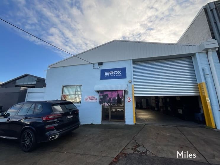 Click to view all images 3 Percy Street Heidelberg West VIC 3081 - Image 1