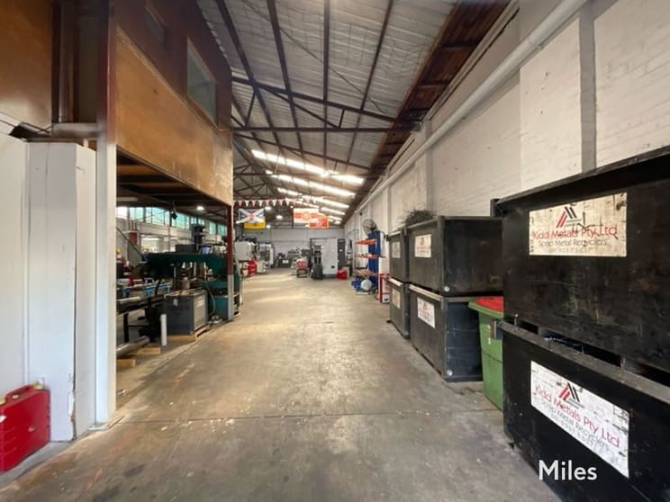 Click to view all images 3 Percy Street Heidelberg West VIC 3081 - Image 3