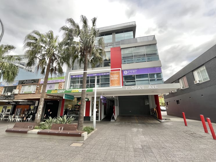 Click to view all images 202/7 Oaks Avenue Dee Why NSW 2099 - Image 1