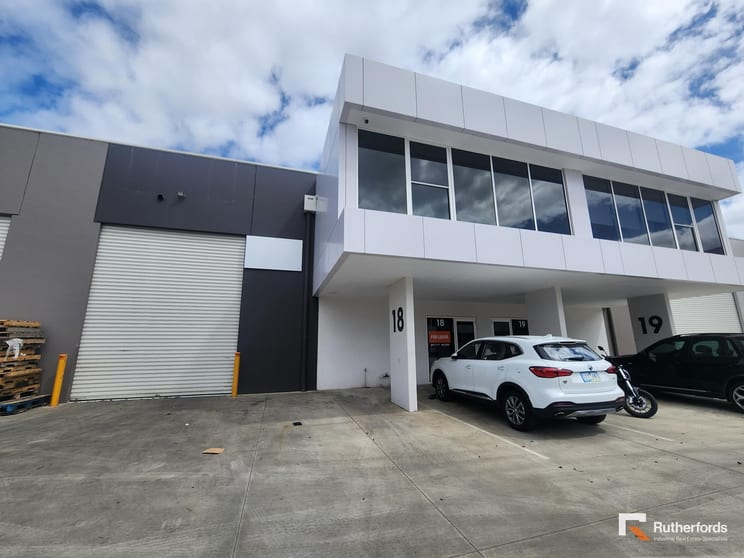 Click to view all images 18/45 Bunnett Street Sunshine North VIC 3020 - Image 1