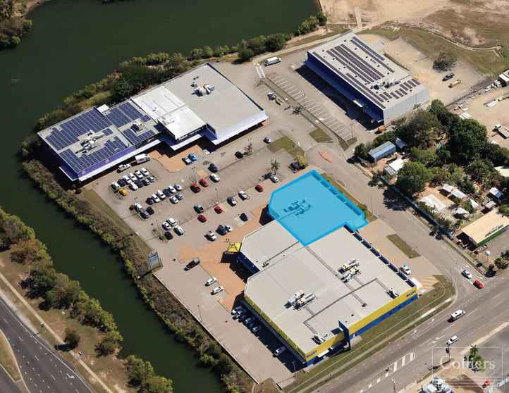 Click to view all images 1A/1 Woodman Court West End QLD 4810 - Image 3