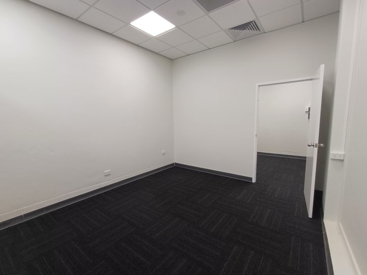 Suite 5/13 Cavenagh Street Darwin City NT 0800 - Image 1