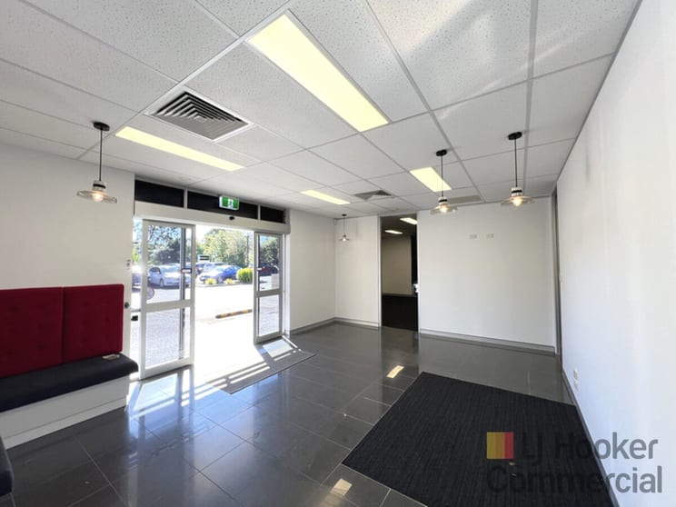 Click to view all images 1/1 Pioneer Avenue Tuggerah NSW 2259 - Image 3