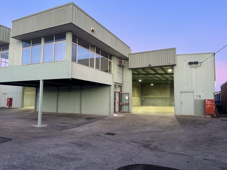 Click to view all images 26-28 Spray Avenue Mordialloc VIC 3195 - Image 2