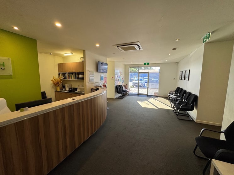 Click to view all images 58-60 Hanson Road Woodville Gardens SA 5012 - Image 2