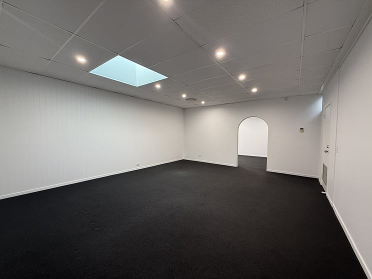 Click to view all images Suites 5 & 6/8 Sunshine Beach Road Noosa Heads QLD 4567 - Image 1