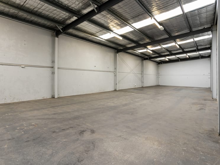 Click to view all images 8/27 Virginia Street Mornington VIC 3931 - Image 3