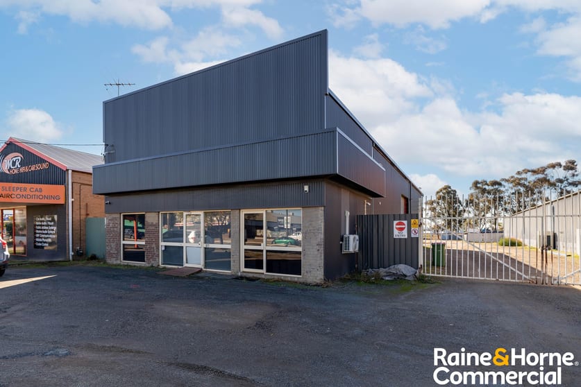 Click to view all images 377 Edward Street Wagga Wagga NSW 2650 - Image 1