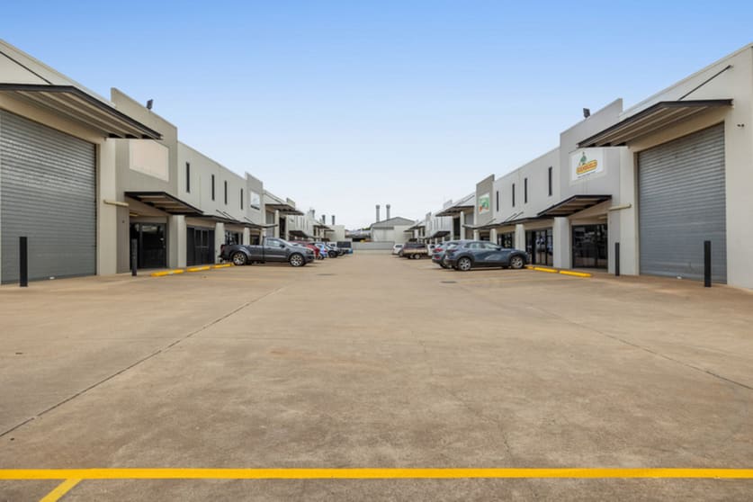 7/24 Carroll Street Wilsonton QLD 4350 - Image 1