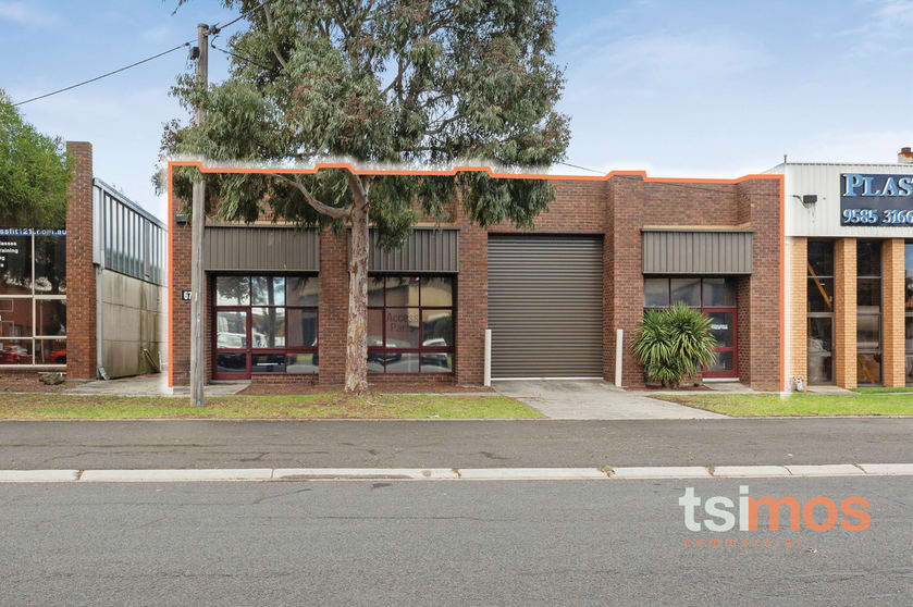 Click to view all images 67 Taunton Drive Cheltenham VIC 3192 - Image 1