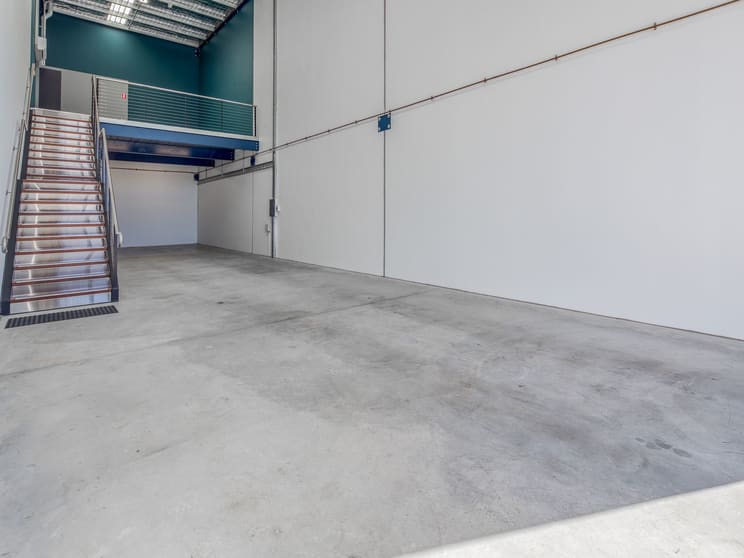 Click to view all images 6/1305 Lytton Rd Hemmant QLD 4174 - Image 2