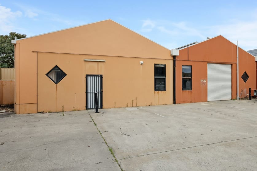 Click to view all images Unit 3/12-14 Capel Court Bentley WA 6102 - Image 2