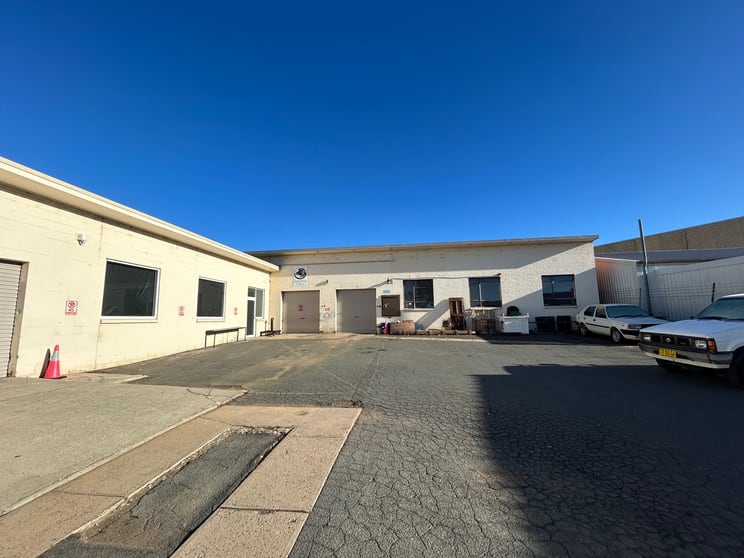 Click to view all images 5/3 Pirie Street Fyshwick ACT 2609 - Image 1