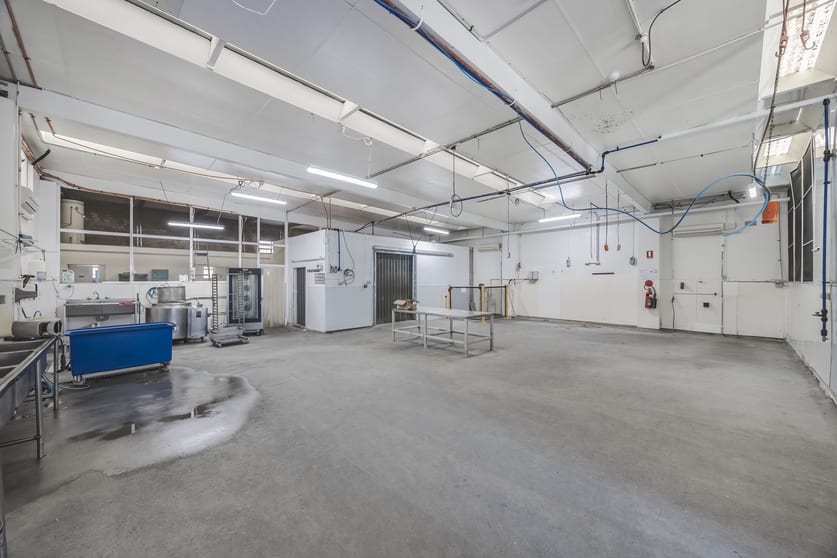Click to view all images 85 Bath Road Kirrawee NSW 2232 - Image 2