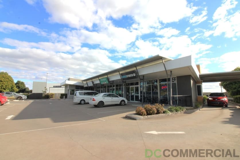 Click to view all images Shop 2/538 Alderley Street Harristown QLD 4350 - Image 1