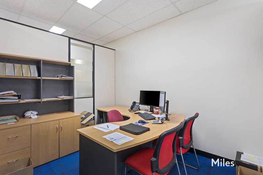 Click to view all images 246 Lower Heidelberg Road Ivanhoe East VIC 3079 - Image 3