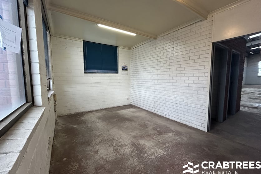 Click to view all images 8 Booloora Road Springvale VIC 3171 - Image 3