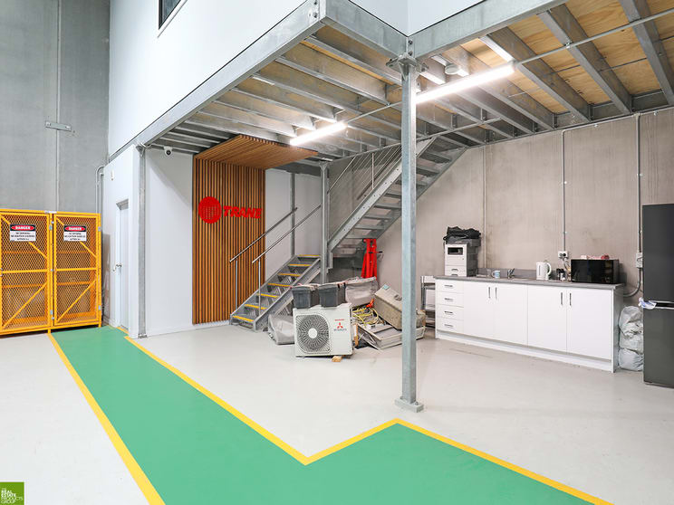 Click to view all images 14/7 Waynote Place Unanderra NSW 2526 - Image 2