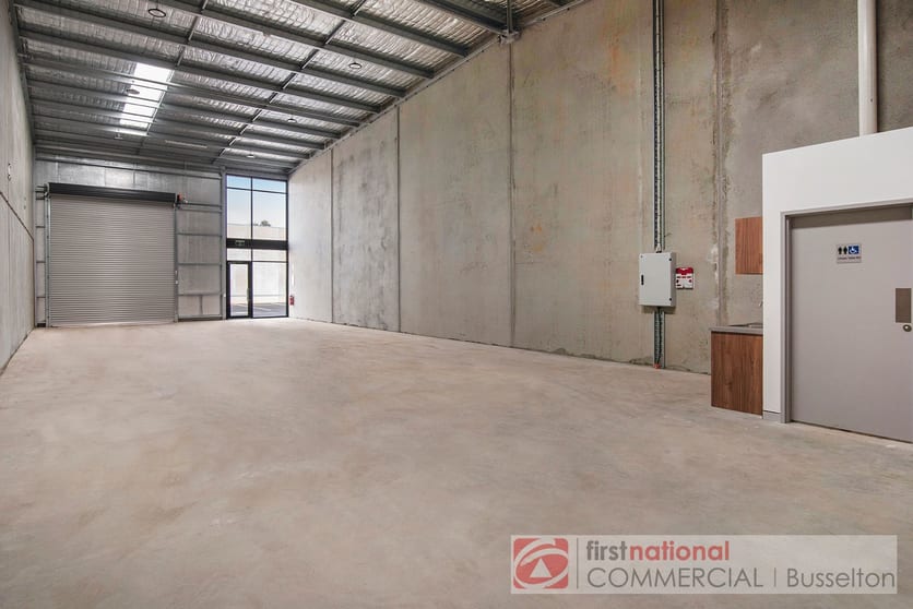 Click to view all images 4/41 Cook Street Busselton WA 6280 - Image 2