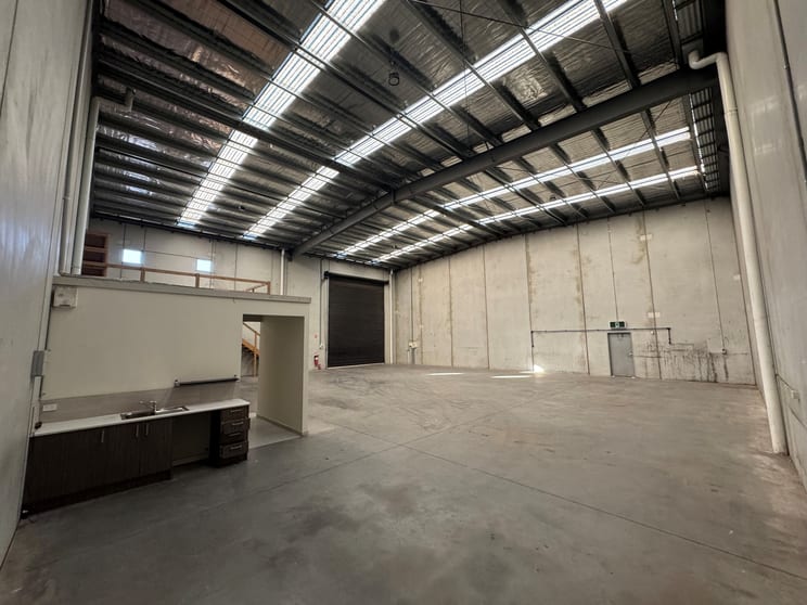 Click to view all images 24 Auto Way Pakenham VIC 3810 - Image 1