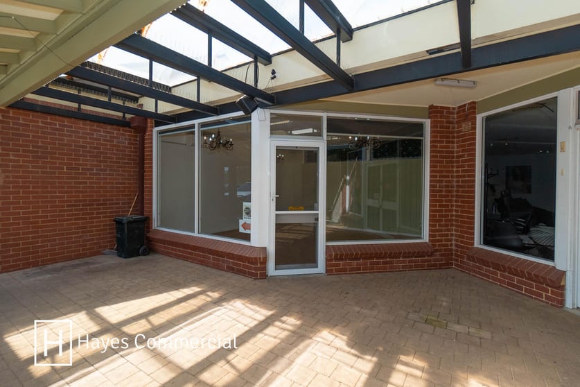 Click to view all images 4/1 Dundee Street Leeming WA 6149 - Image 2