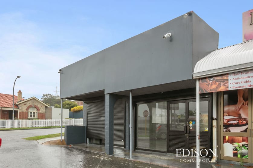Click to view all images 2/95 Queen Victoria Street Fremantle WA 6160 - Image 2
