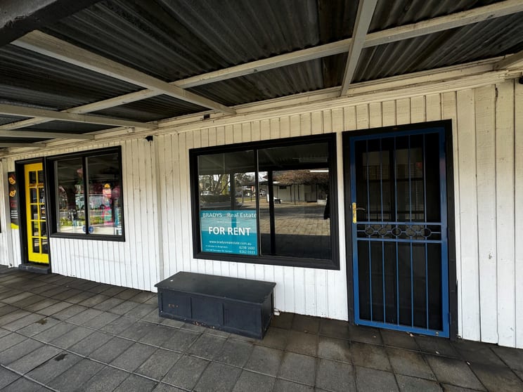 Click to view all images 4/23-25 Malbon Street Bungendore NSW 2621 - Image 2