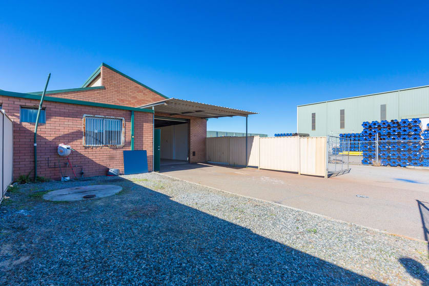 Click to view all images 67 Dowd Street Welshpool WA 6106 - Image 3