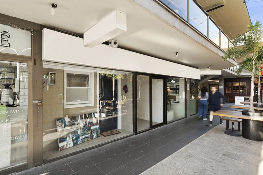 Click to view all images 12/1 Moore Road Freshwater NSW 2096 - Image 3