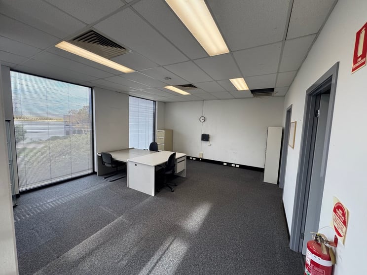 Click to view all images 3/103 Garden Road Clayton VIC 3168 - Image 3