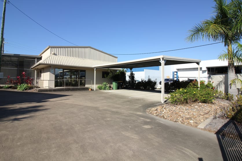 Click to view all images 5 Yeatman Street Hyde Park QLD 4812 - Image 3