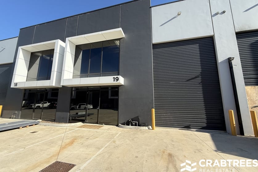 Click to view all images 19/140 Fairbank Road Clayton South VIC 3169 - Image 1