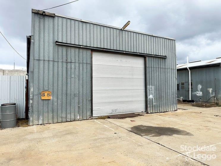 Click to view all images 38A Benalla Road Shepparton VIC 3630 - Image 1