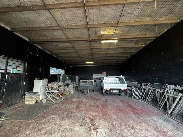 Click to view all images 9 Industry Place Bayswater VIC 3153 - Image 2