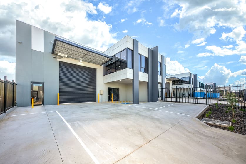 Click to view all images 1/87 Collins Road Melton VIC 3337 - Image 3