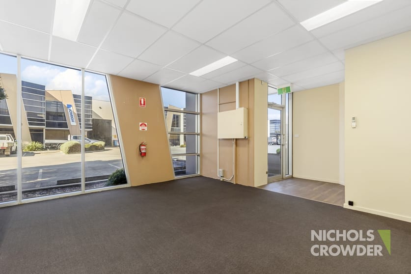 Click to view all images 16/7 Lakewood Boulevard Carrum Downs VIC 3201 - Image 2