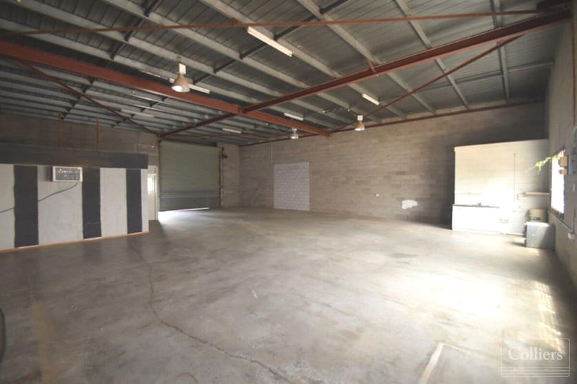 Click to view all images 4/2 Whitehouse Street Garbutt QLD 4814 - Image 3