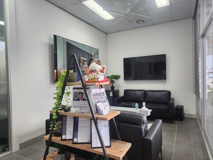 Click to view all images 3/24 Devonshire Road Sunshine VIC 3020 - Image 2