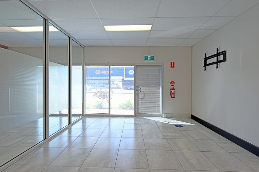 Click to view all images 24/119 Reichardt Road Winnellie NT 0820 - Image 2