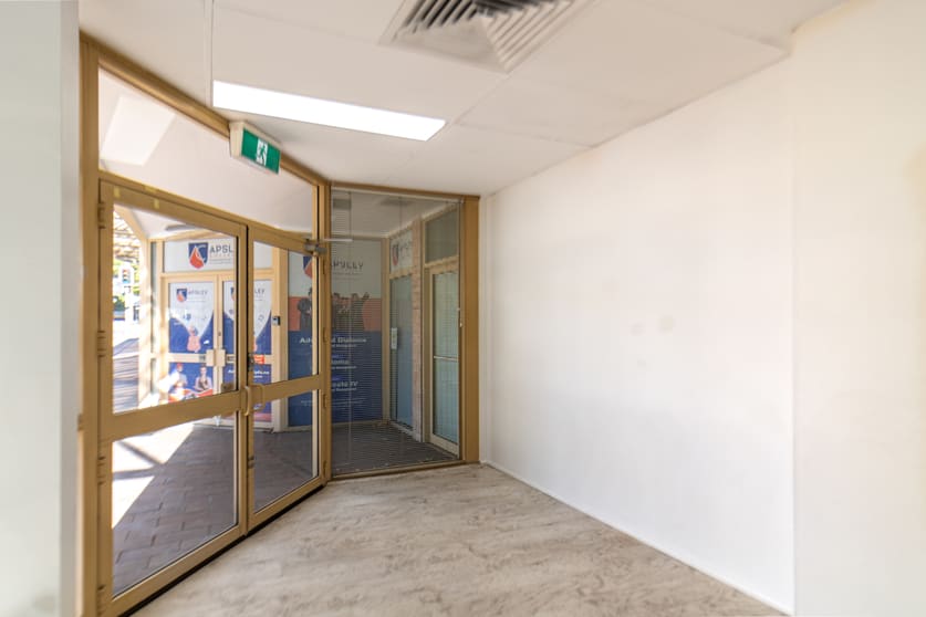 Click to view all images 9/4-14 Hunter Street Parramatta NSW 2150 - Image 2