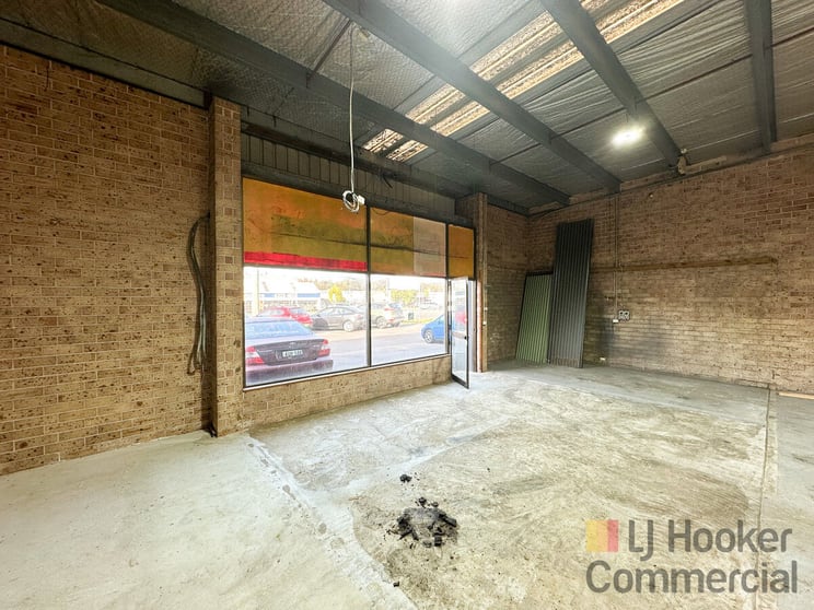 3/3 Luke Close West Gosford NSW 2250 - Image 1