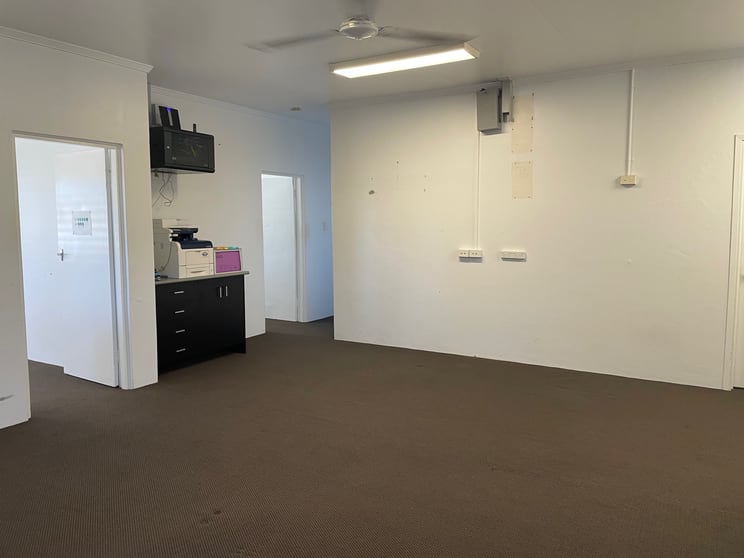Click to view all images 3/351 Sheridan Street Cairns North QLD 4870 - Image 3