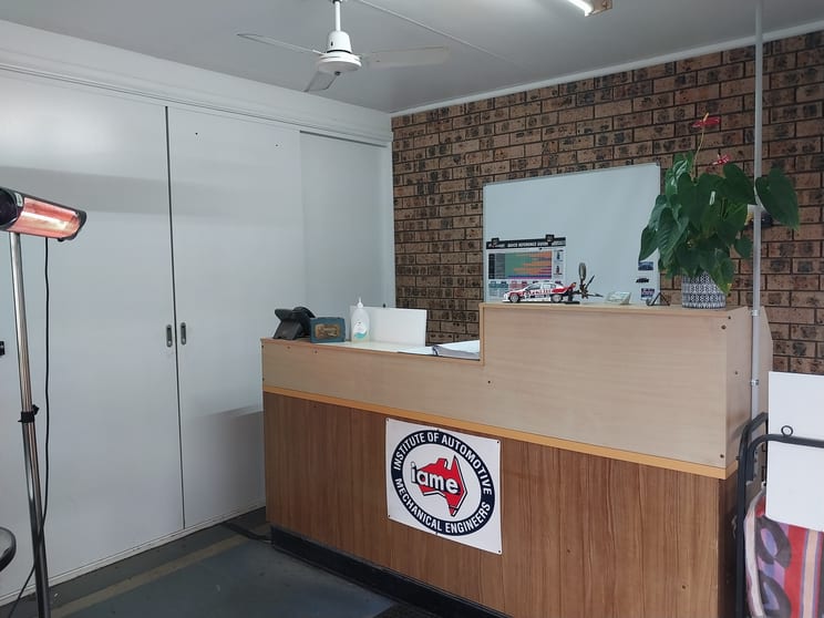 Click to view all images 141-143 Larmer Ave Sanctuary Point NSW 2540 - Image 3