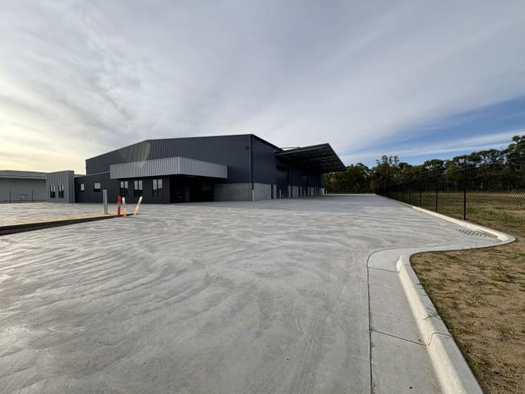 Click to view all images 26 Fallon Street Albury NSW 2640 - Image 1