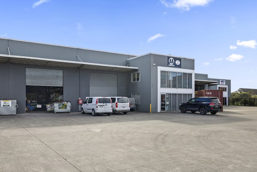 Click to view all images 4/23 Londor Close Hemmant QLD 4174 - Image 1
