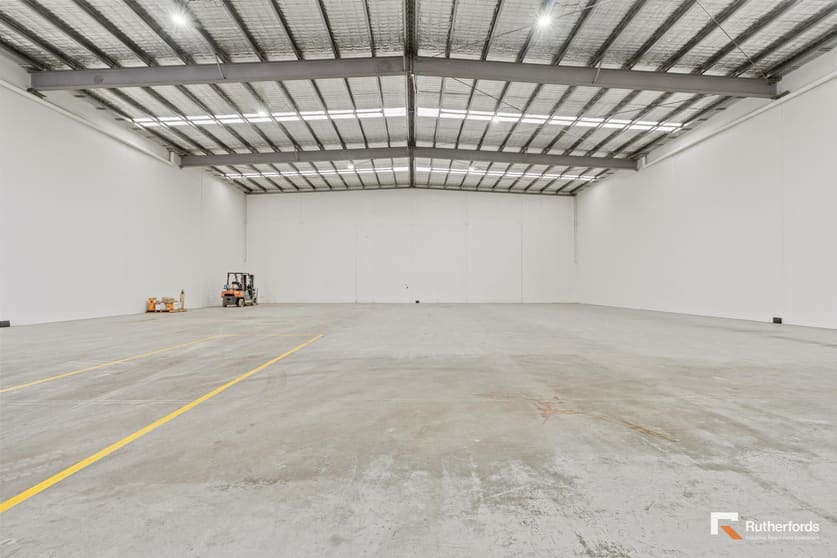 Click to view all images 34 Lillee Crescent Tullamarine VIC 3043 - Image 2