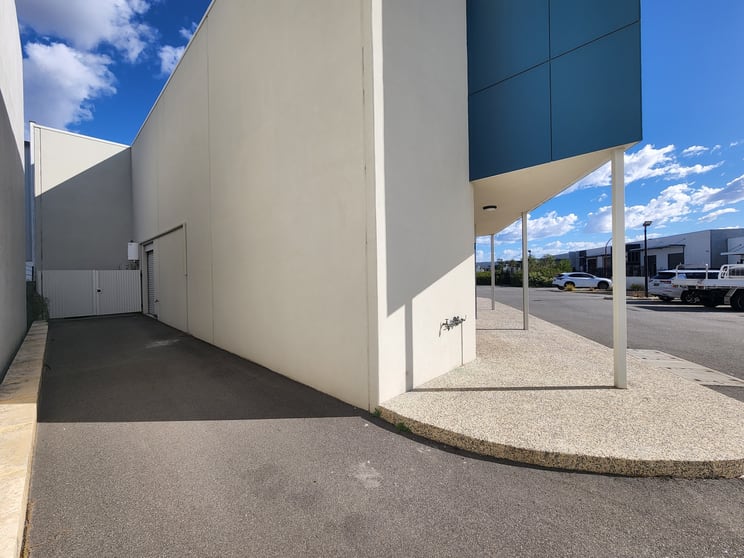 Click to view all images 13/6 Production Road Canning Vale WA 6155 - Image 2