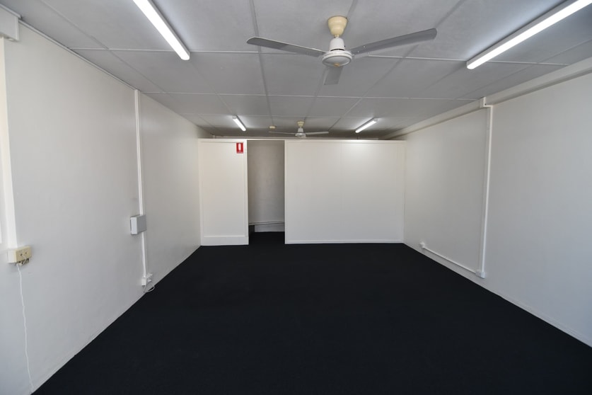 Click to view all images Shop 5/203 Kings Road Pimlico QLD 4812 - Image 3