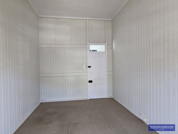 Click to view all images Yeppoon QLD 4703 - Image 3