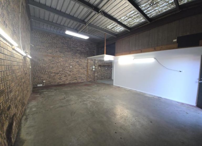 Click to view all images Unit 3/4-6 Moore Street West Gosford NSW 2250 - Image 3